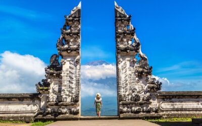 Puerta del Cielo del Templo de Lempuyang, aldea indígena y palacio del agua