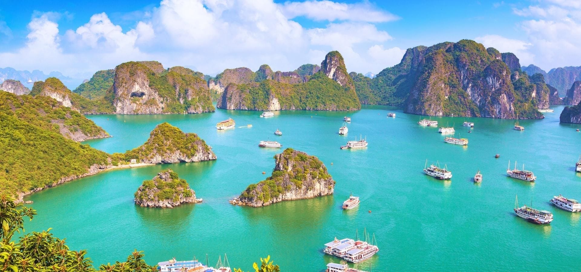Islotes de caliza en la Bahía de Ha Long