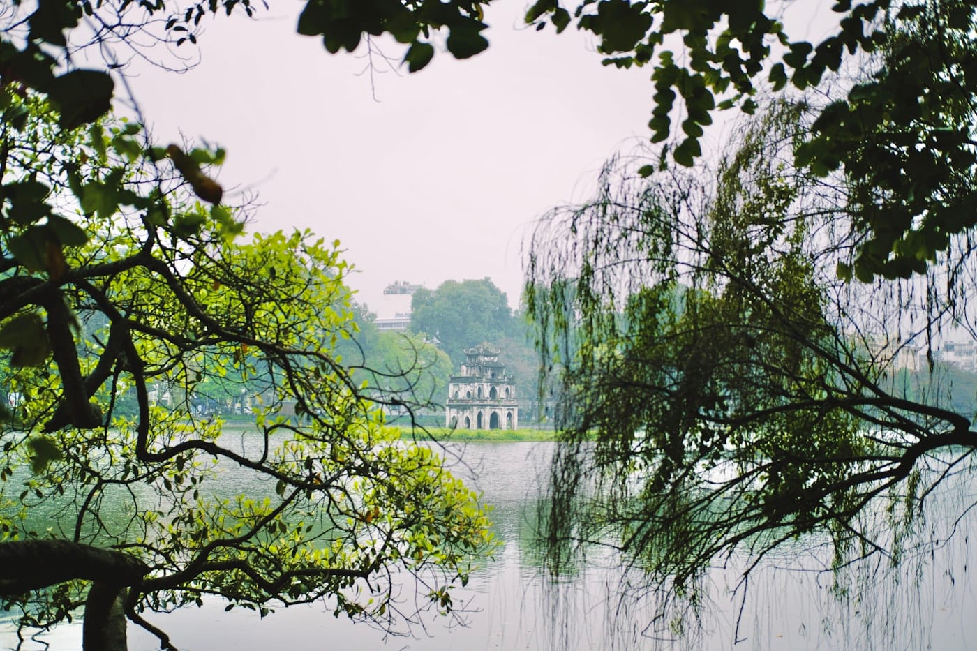 Hanói: casco antiguo y lago Hoan Kiem